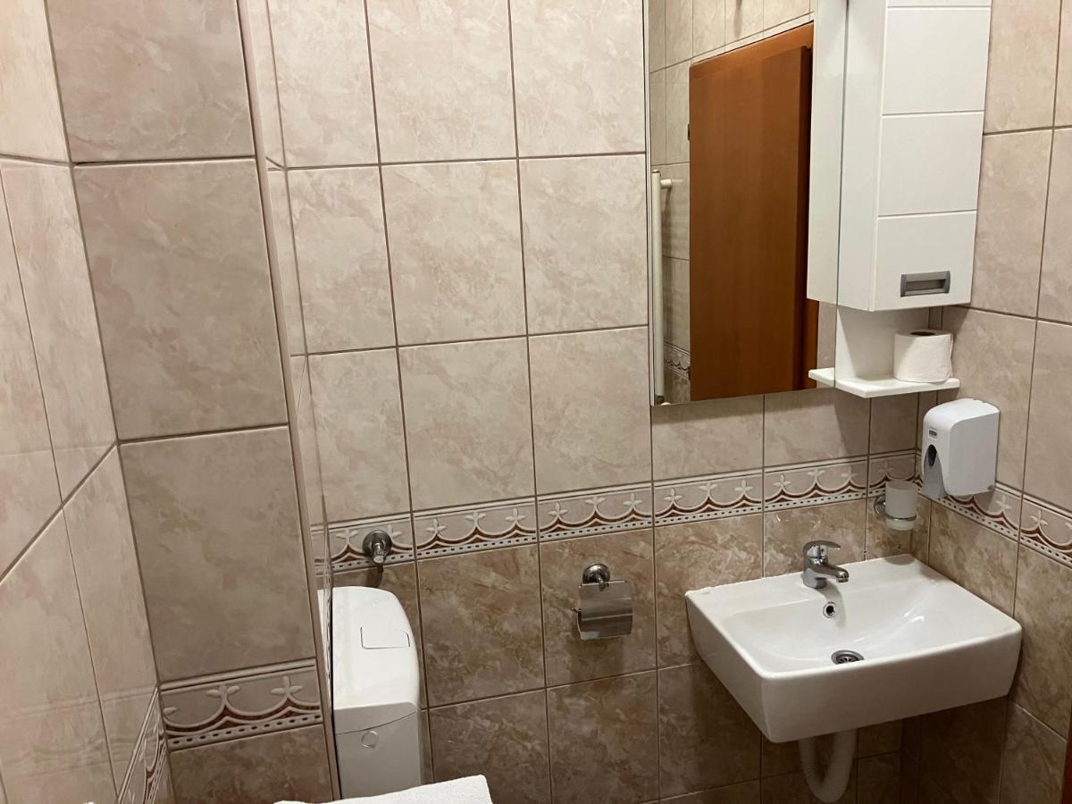 Apartamento Stan Na Dan Centar Banja Luka Exterior foto